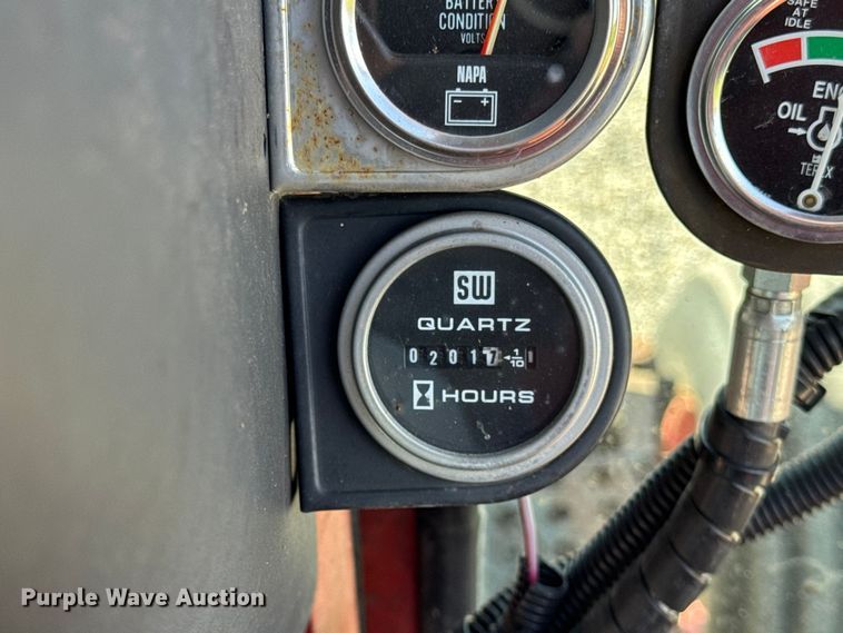 image for item EF2195 1977 International Harvester Hydro 186 tractor