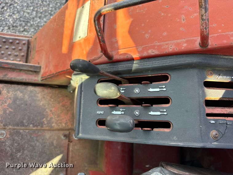 image for item EF2195 1977 International Harvester Hydro 186 tractor