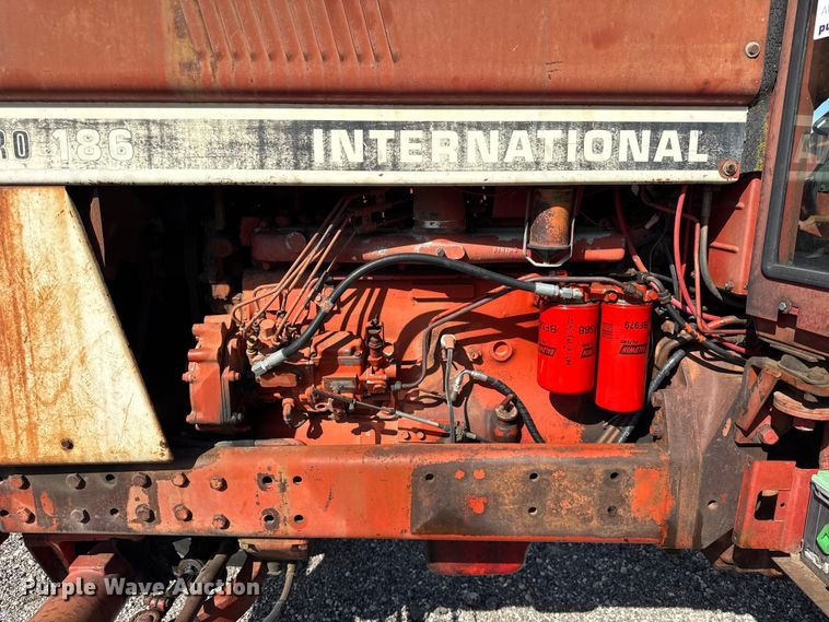 image for item EF2195 1977 International Harvester Hydro 186 tractor