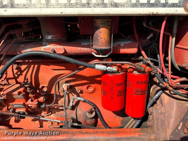 image for item EF2195 1977 International Harvester Hydro 186 tractor