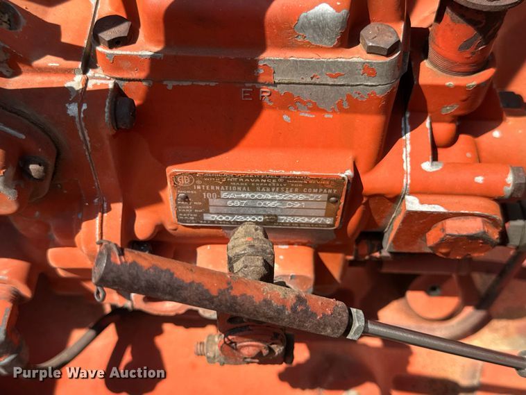 image for item EF2195 1977 International Harvester Hydro 186 tractor