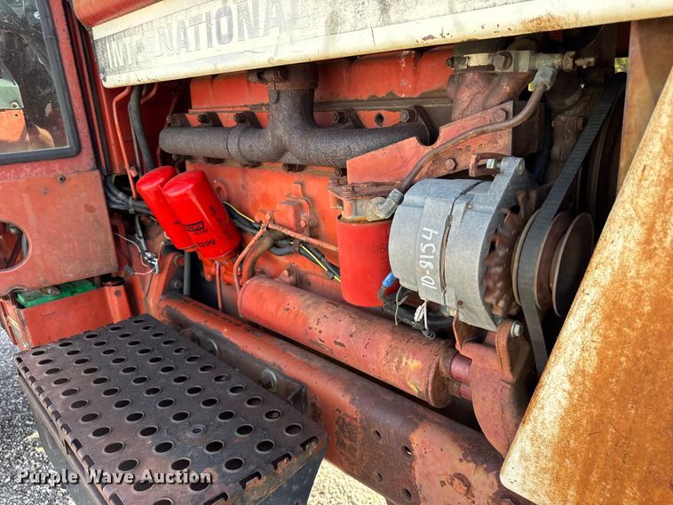 image for item EF2195 1977 International Harvester Hydro 186 tractor