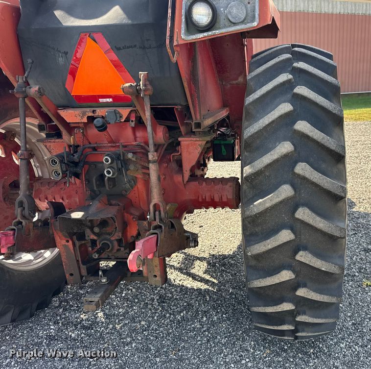 image for item EF2195 1977 International Harvester Hydro 186 tractor