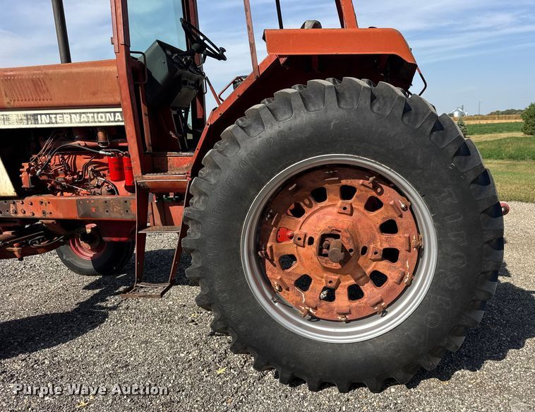 image for item EF2195 1977 International Harvester Hydro 186 tractor