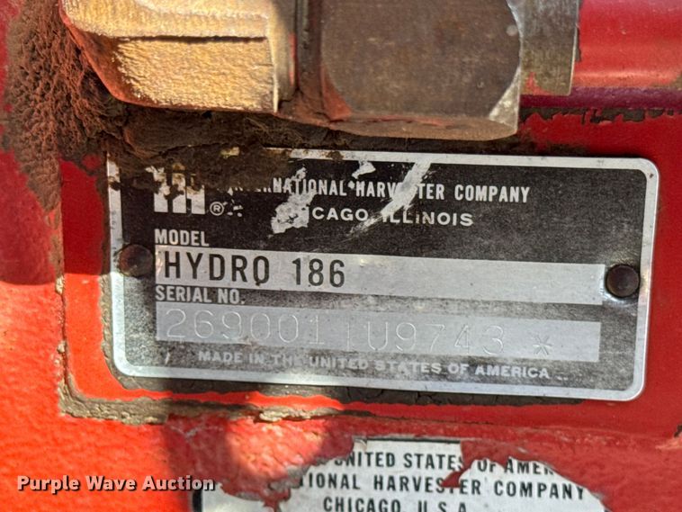 image for item EF2195 1977 International Harvester Hydro 186 tractor