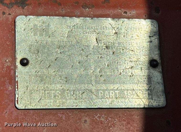 image for item EF2195 1977 International Harvester Hydro 186 tractor