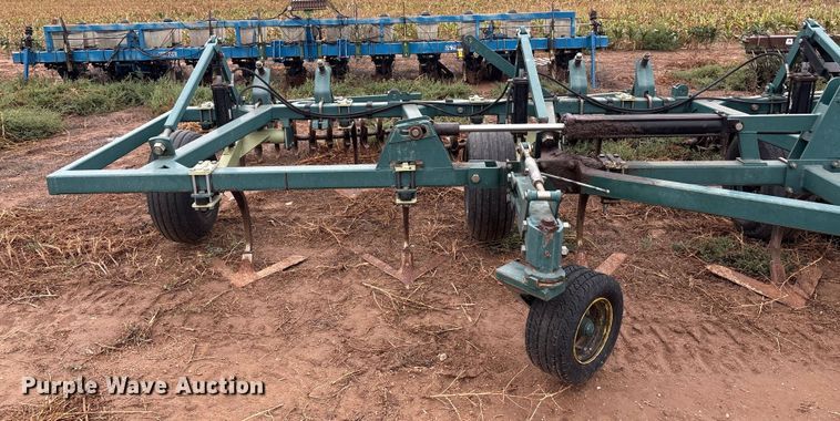 image for item EF6058 Orthman Fallowmaster field cultivator