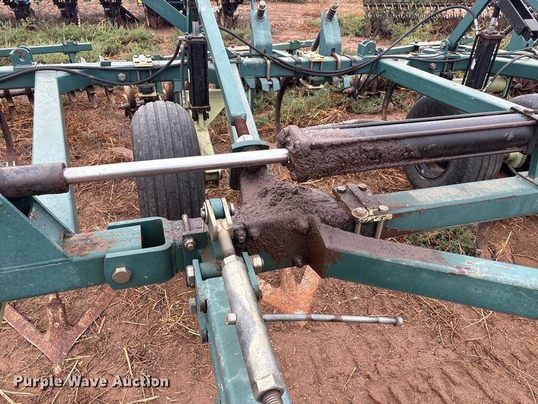 image for item EF6058 Orthman Fallowmaster field cultivator