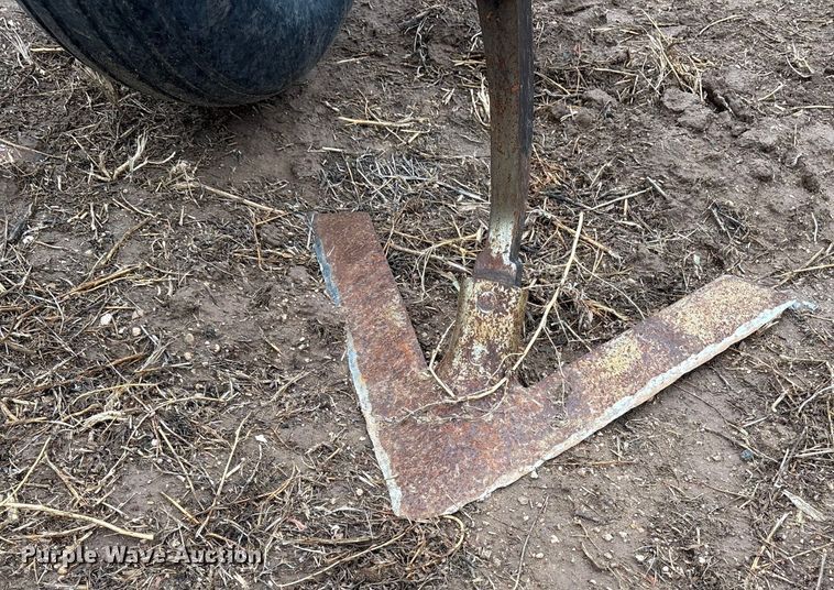 image for item EF6058 Orthman Fallowmaster field cultivator