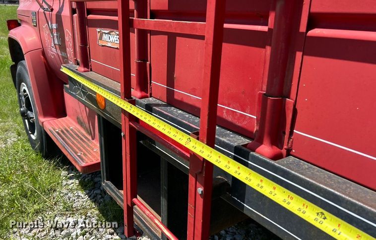 image for item EK8407 1977 Chevrolet C65 grain truck