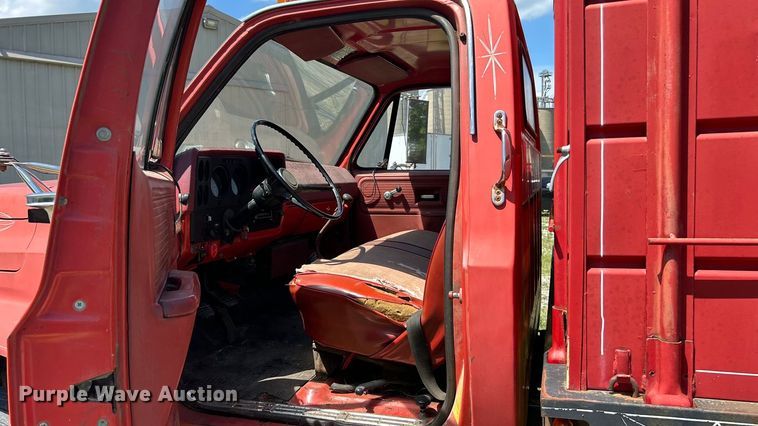 image for item EK8407 1977 Chevrolet C65 grain truck