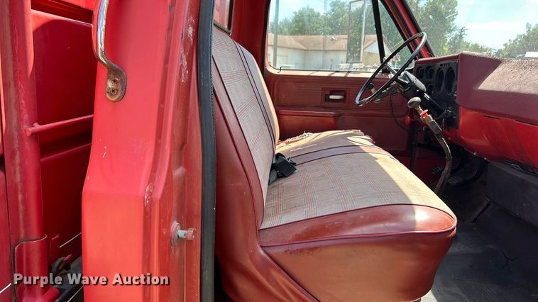 image for item EK8407 1977 Chevrolet C65 grain truck