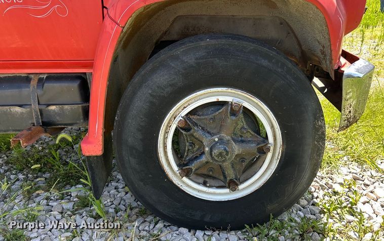 image for item EK8407 1977 Chevrolet C65 grain truck