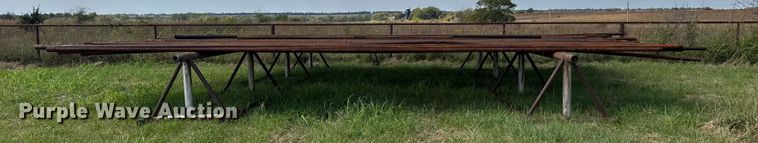 image for item EM8296 Approximately 102 pieces of oil field pipe