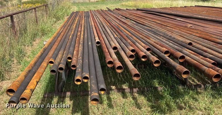 image for item EM8296 Approximately 102 pieces of oil field pipe