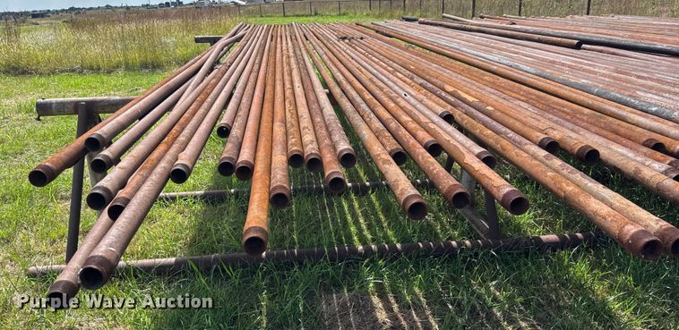image for item EM8296 Approximately 102 pieces of oil field pipe