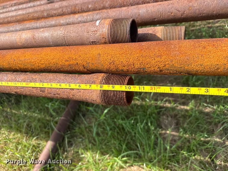 image for item EM8296 Approximately 102 pieces of oil field pipe