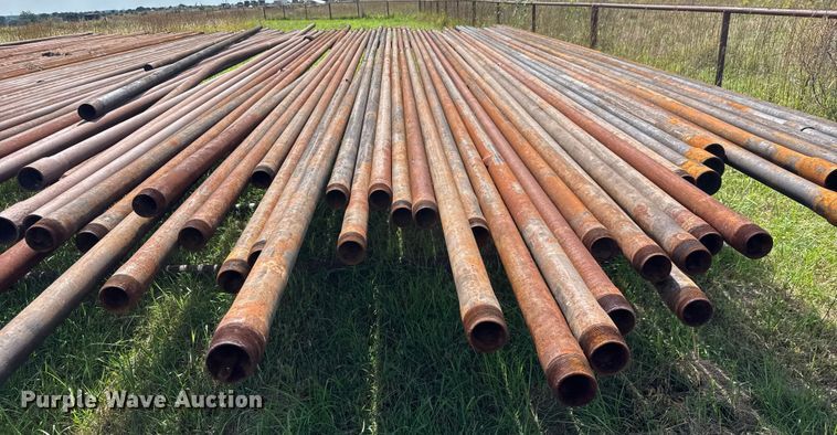 image for item EM8296 Approximately 102 pieces of oil field pipe