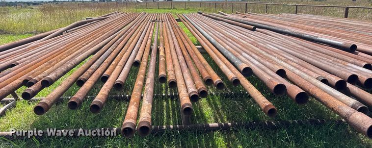 image for item EM8296 Approximately 102 pieces of oil field pipe