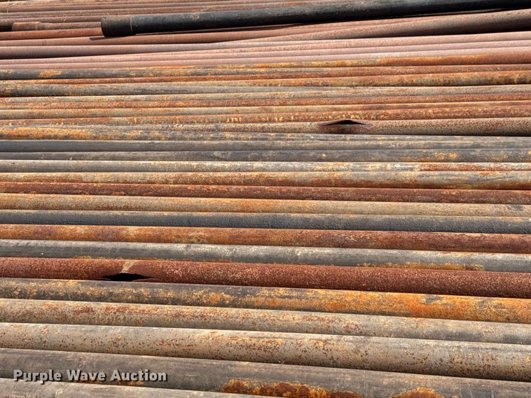 image for item EM8296 Approximately 102 pieces of oil field pipe