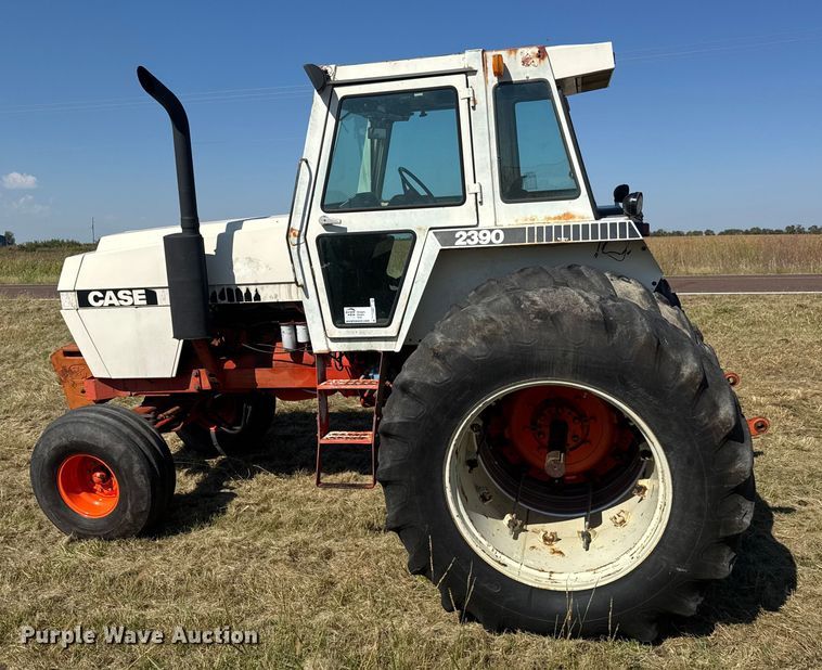 image for item EM8317 1979 Case 2390 Tractor
