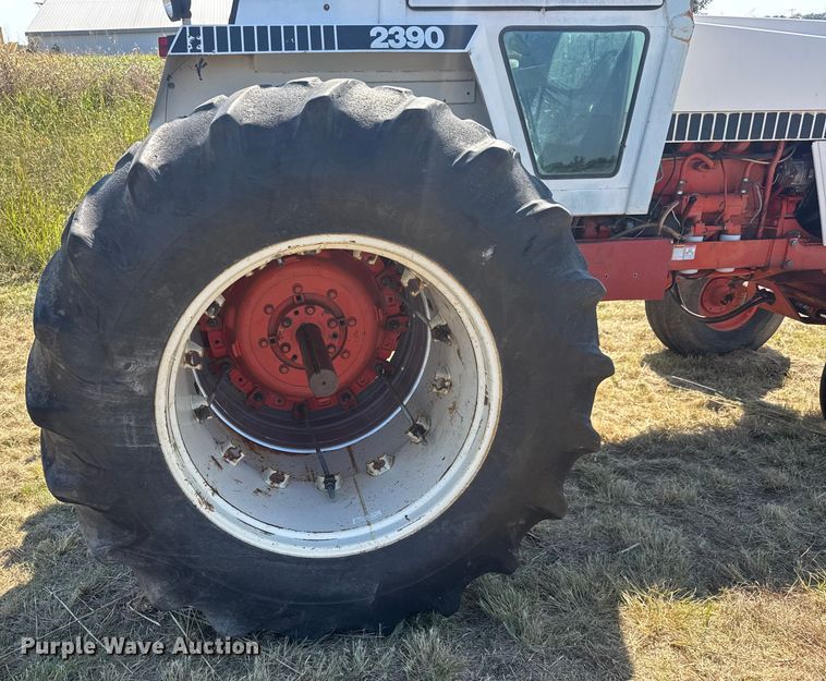 image for item EM8317 1979 Case 2390 Tractor