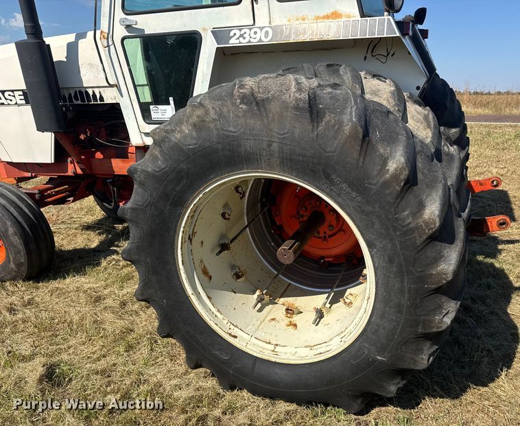 image for item EM8317 1979 Case 2390 Tractor