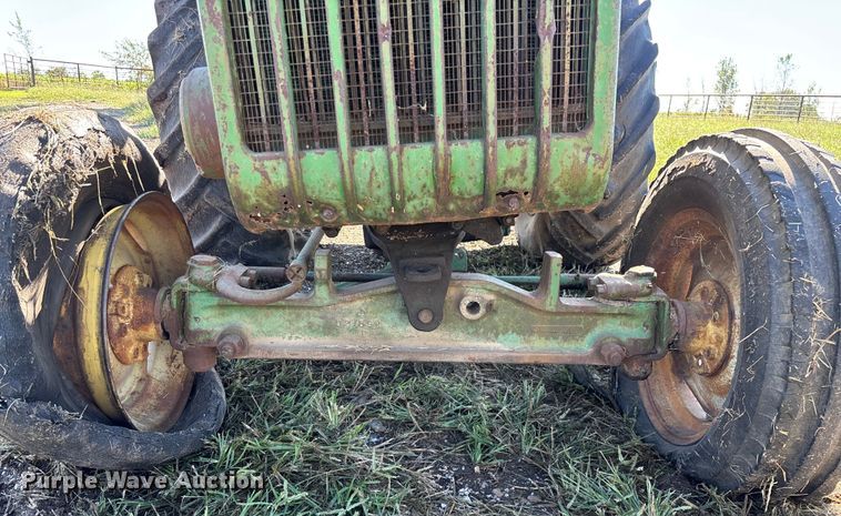 image for item EN5655 1948 John Deere D tractor
