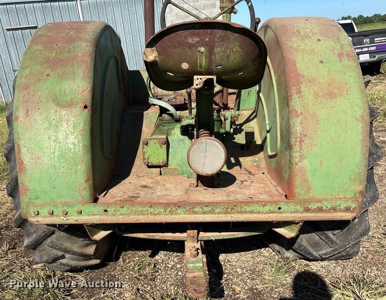 image for item EN5655 1948 John Deere D tractor