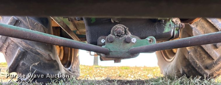 image for item EN5655 1948 John Deere D tractor