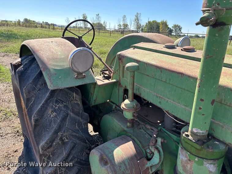 image for item EN5655 1948 John Deere D tractor