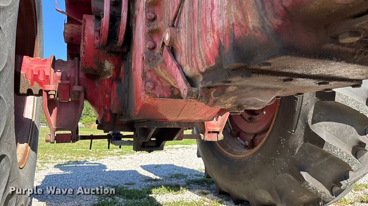 image for item EN5656 1965 International Harvester 806  tractor