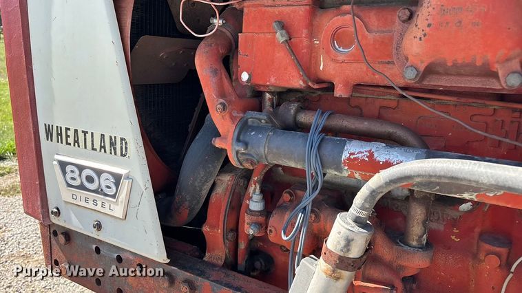 image for item EN5656 1965 International Harvester 806  tractor
