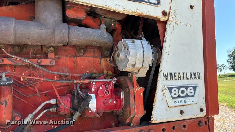 image for item EN5656 1965 International Harvester 806  tractor