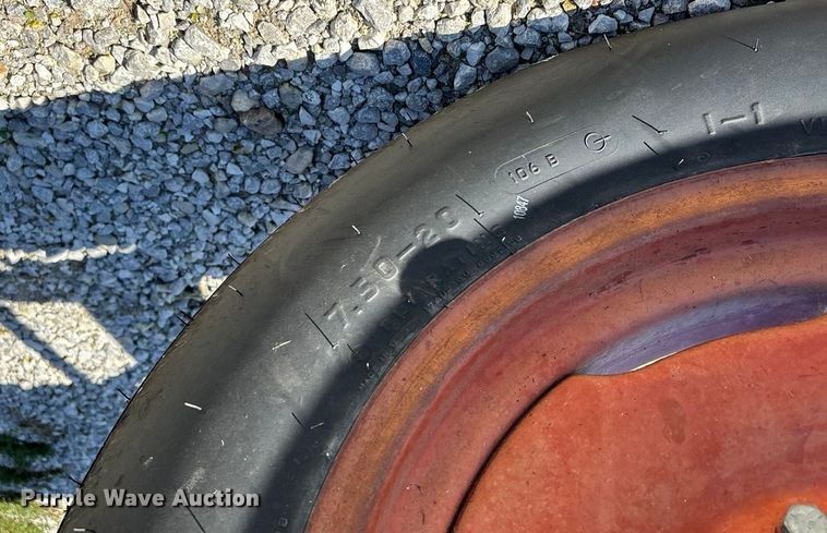 image for item EN5656 1965 International Harvester 806  tractor