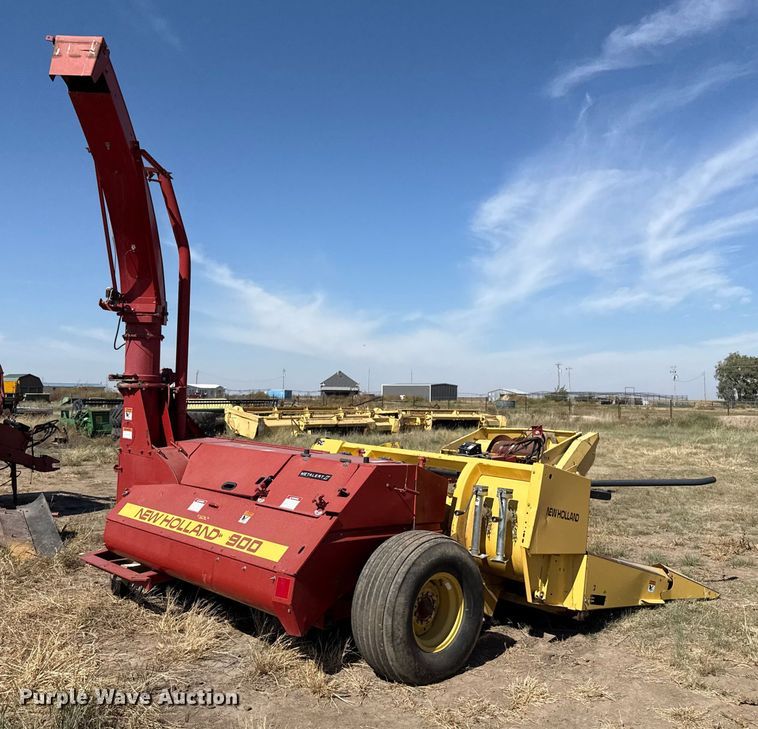 image for item EP0693 New Holland 900 forage harvester