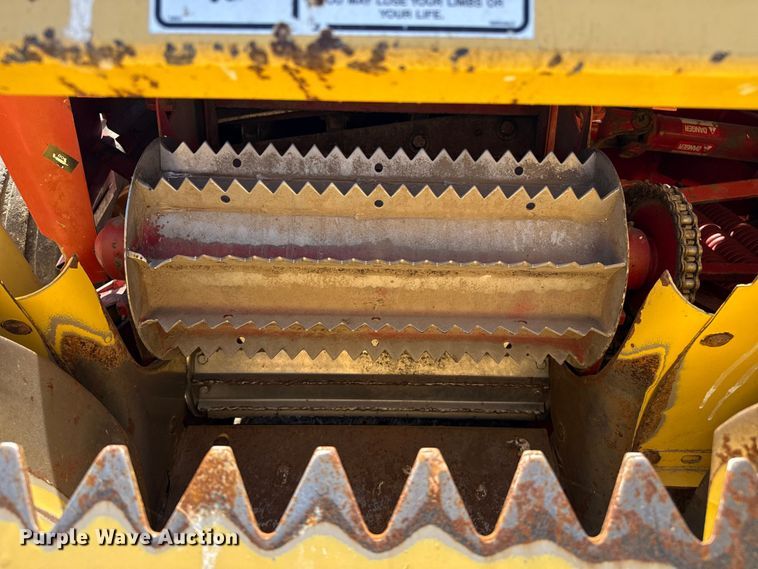 image for item EP0693 New Holland 900 forage harvester