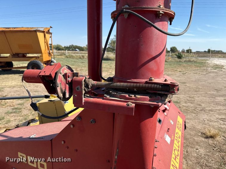 image for item EP0693 New Holland 900 forage harvester
