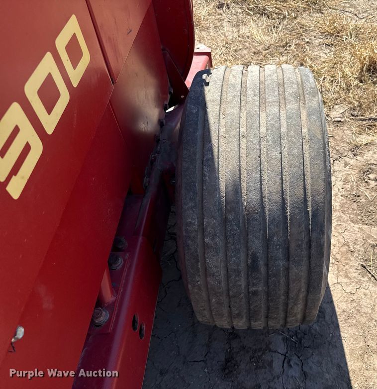 image for item EP0693 New Holland 900 forage harvester