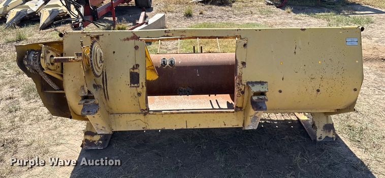 image for item EP0693 New Holland 900 forage harvester