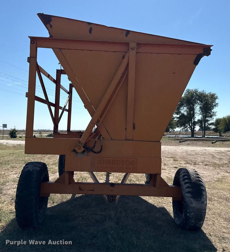 image for item EP0694 Richardton 1400 silage dump wagon