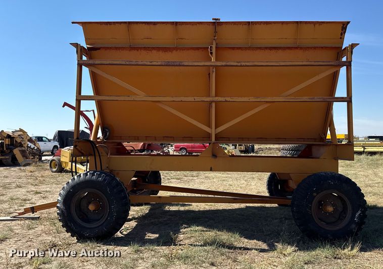 image for item EP0694 Richardton 1400 silage dump wagon