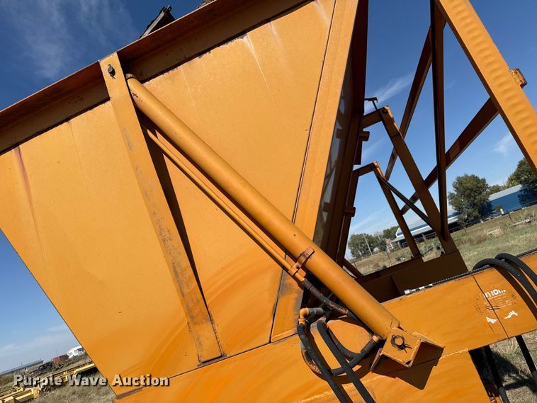 image for item EP0694 Richardton 1400 silage dump wagon