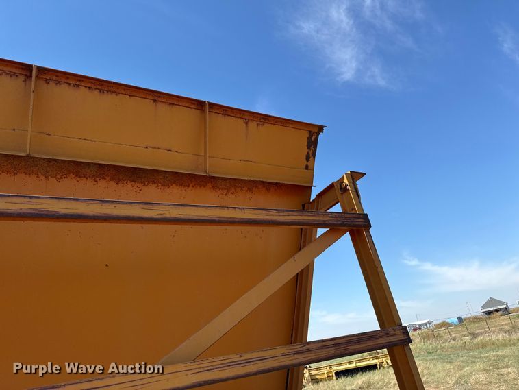 image for item EP0694 Richardton 1400 silage dump wagon