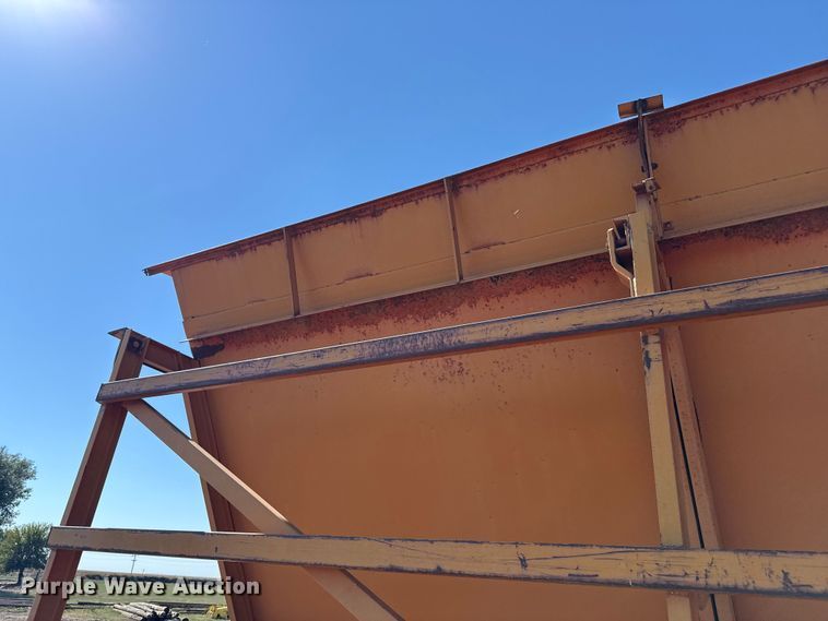 image for item EP0694 Richardton 1400 silage dump wagon