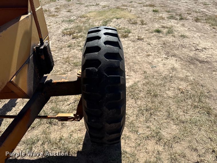 image for item EP0694 Richardton 1400 silage dump wagon