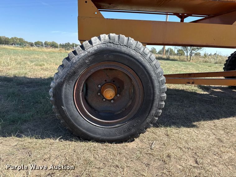 image for item EP0694 Richardton 1400 silage dump wagon