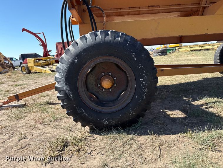 image for item EP0694 Richardton 1400 silage dump wagon