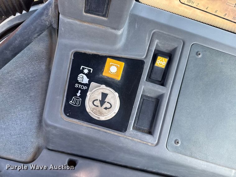 image for item EP0699 Ford 5640 tractor