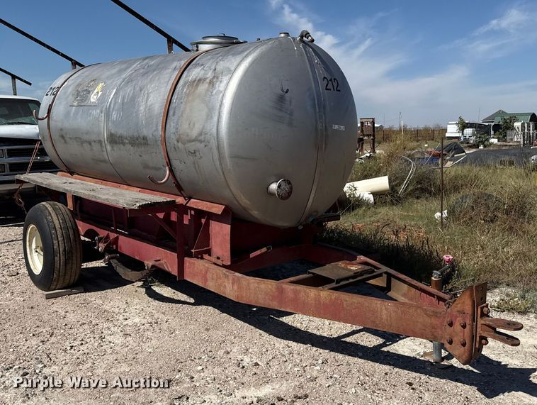 image for item EP0700 Nurse tank trailer